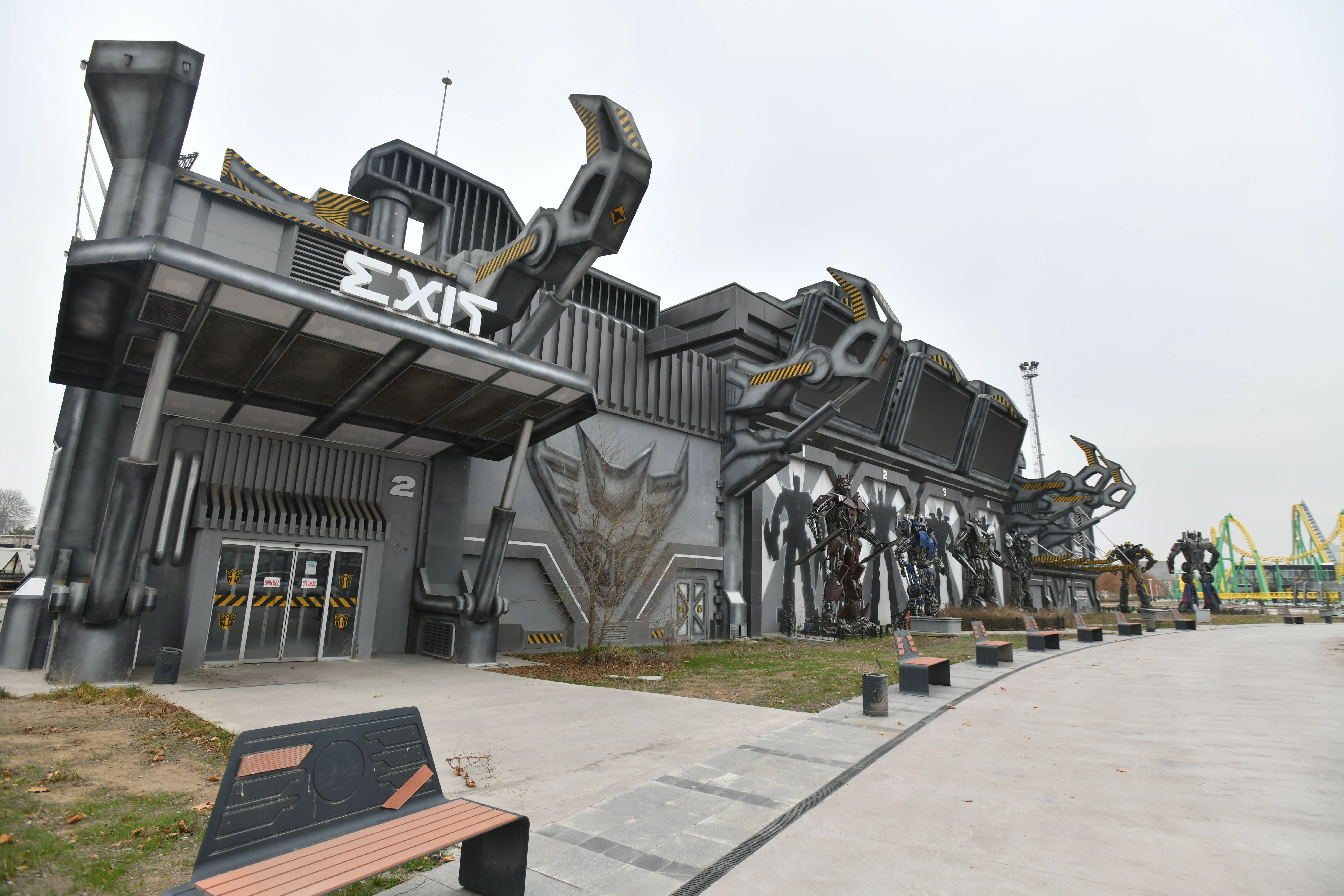 Autorobot Show Building - Exterior